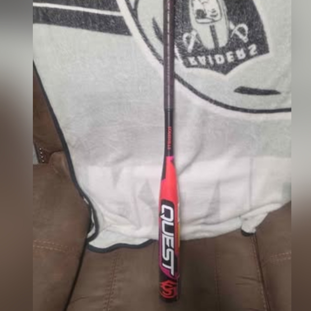 Louisville Slugger Quest Youth Fastpitch Softball Bat - 12 30"/18 oz USSSA ASA